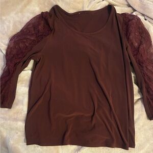 💰5/$10 Women’s Lace-Sleeve maroon Top